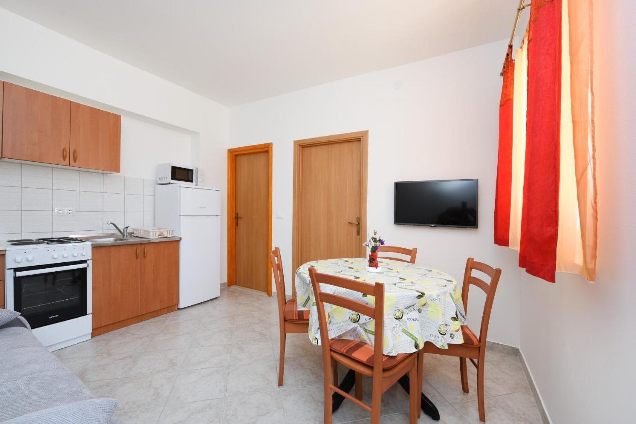 Sime Apartment *